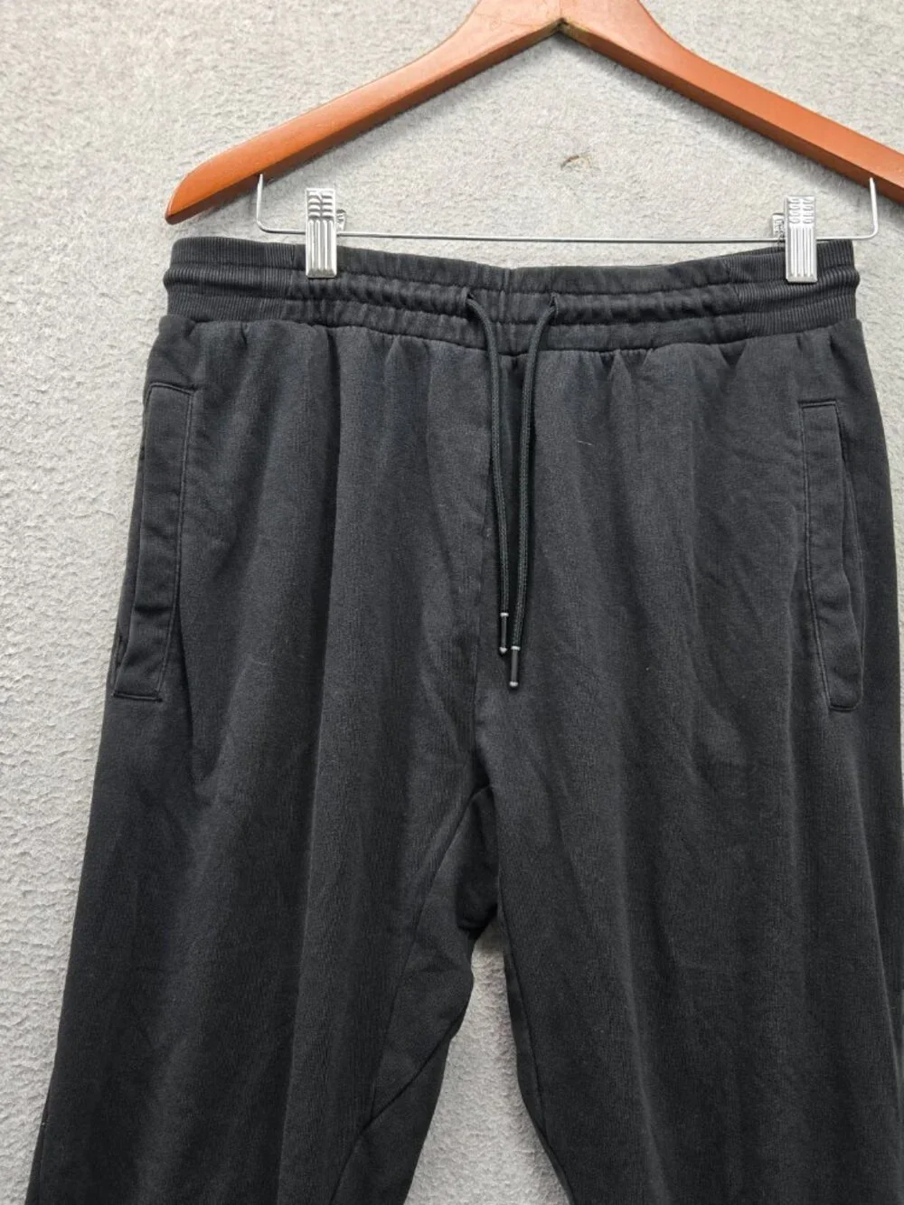 Gymshark Men Activewear Pants M Black Joggers Logo Drawstring 26